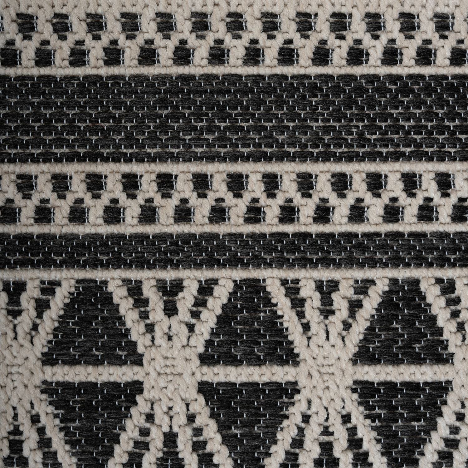 Tapis noir et blanc Estiveo