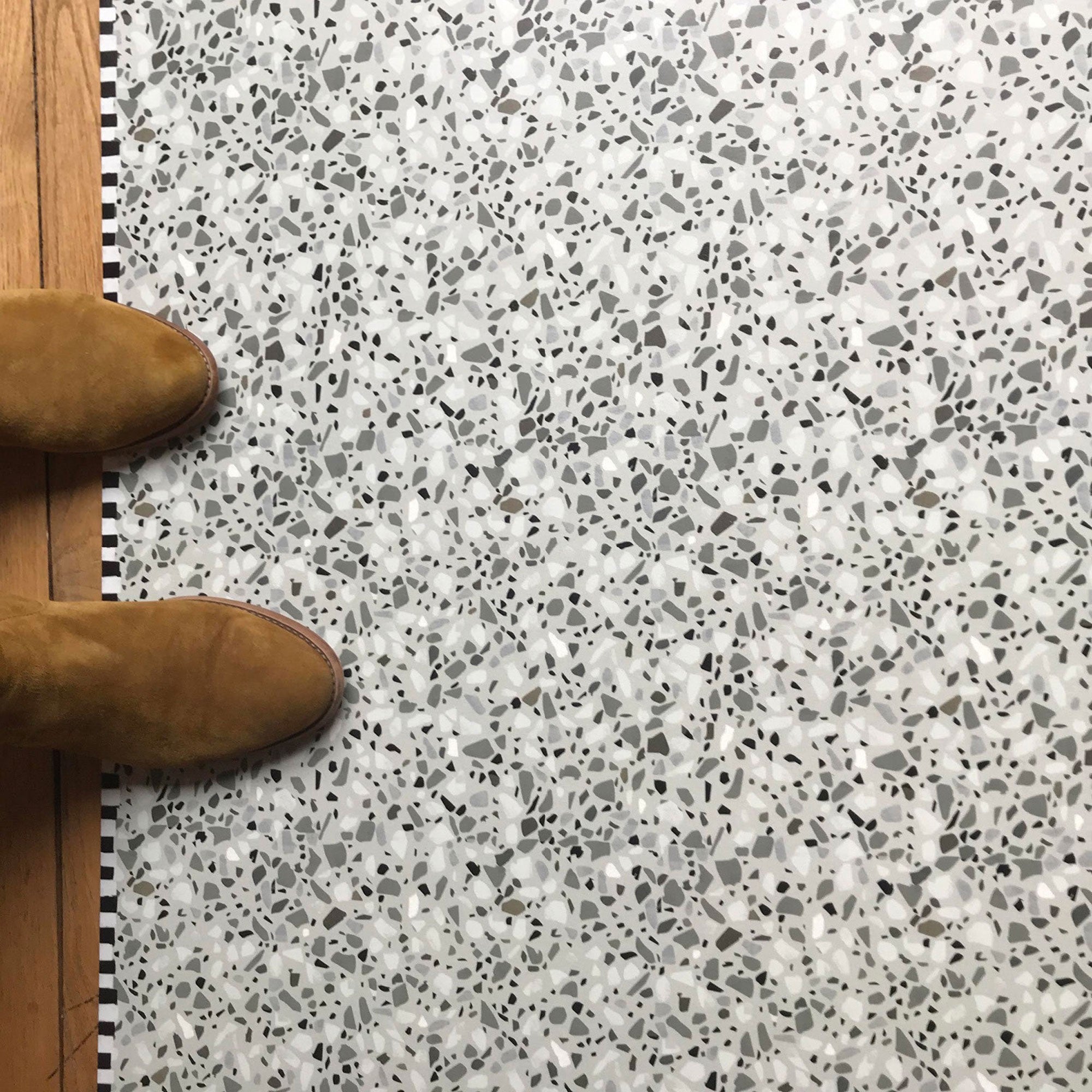 Terrazzo gris vinyl rug