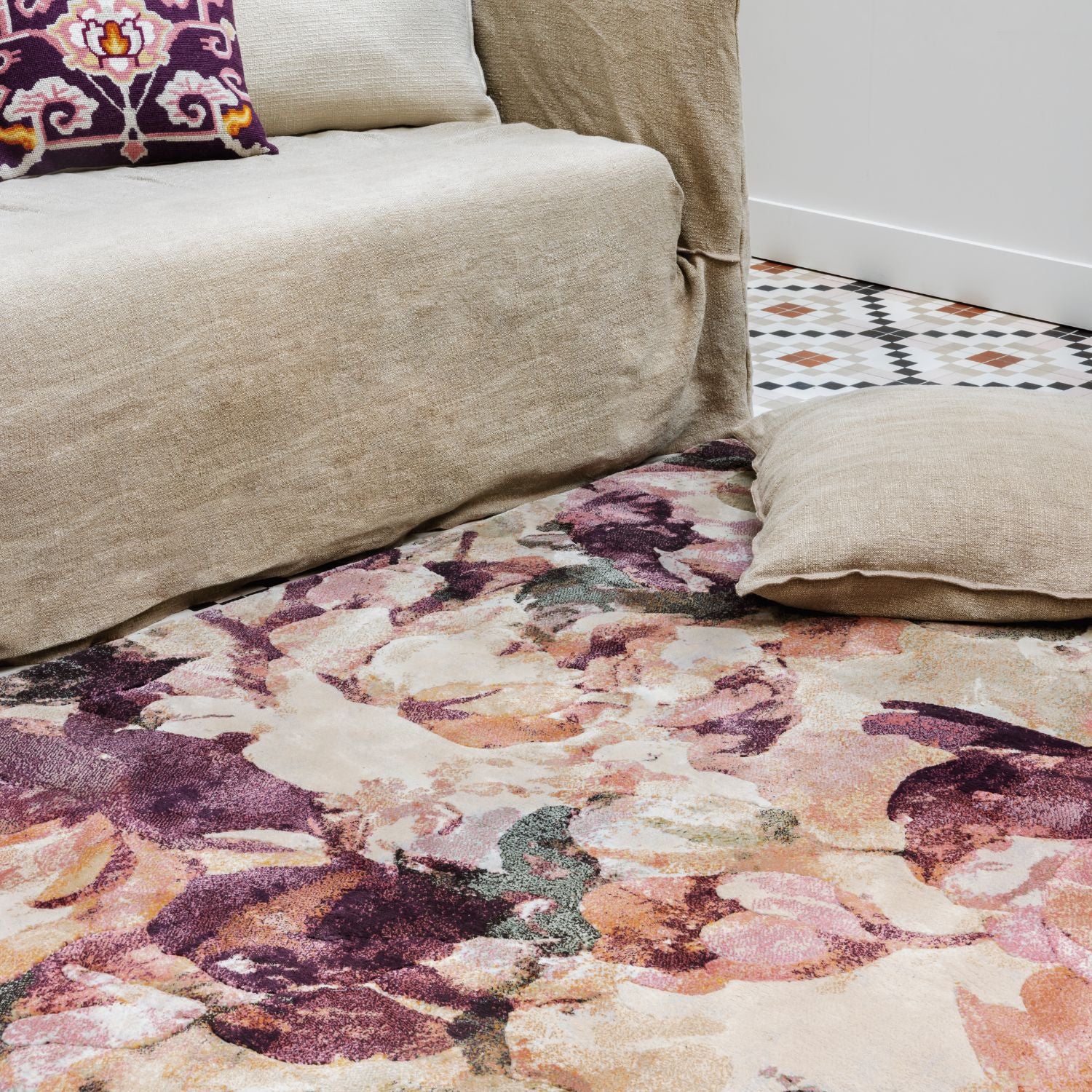 Eclosion flower rug