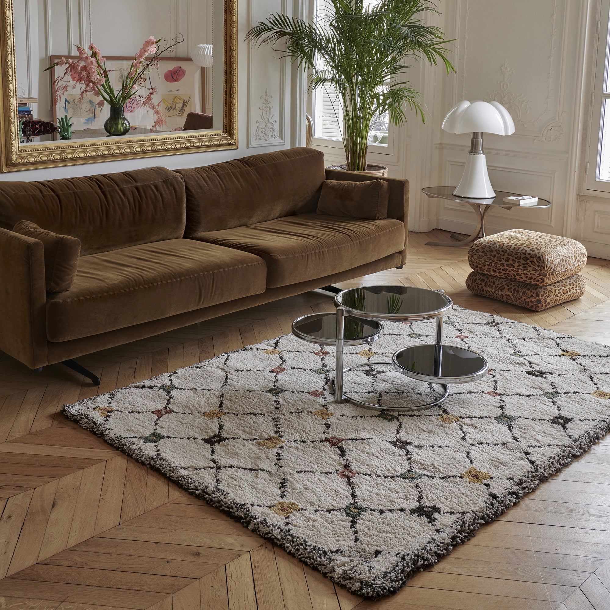 Tapis de salon ou chambre inspiration berbère aux couleurs neutres