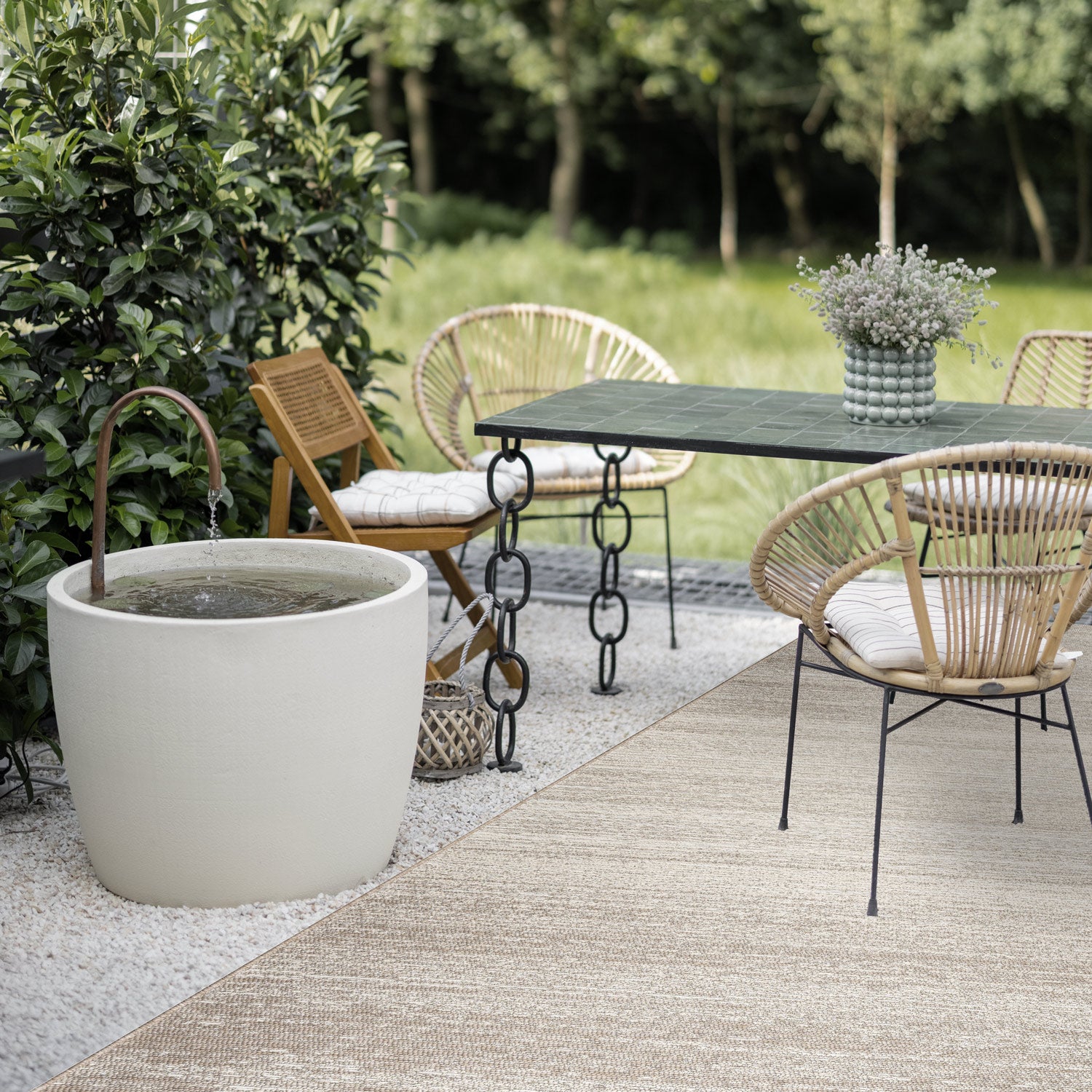 Nuances taupe rug