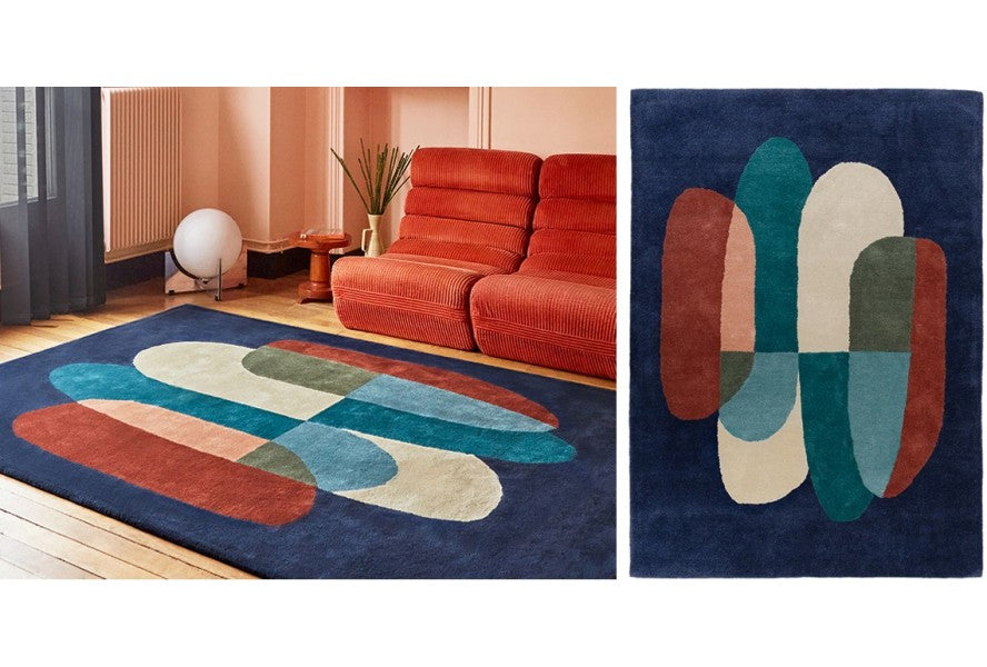 Avec quoi associer un tapis bleu ?