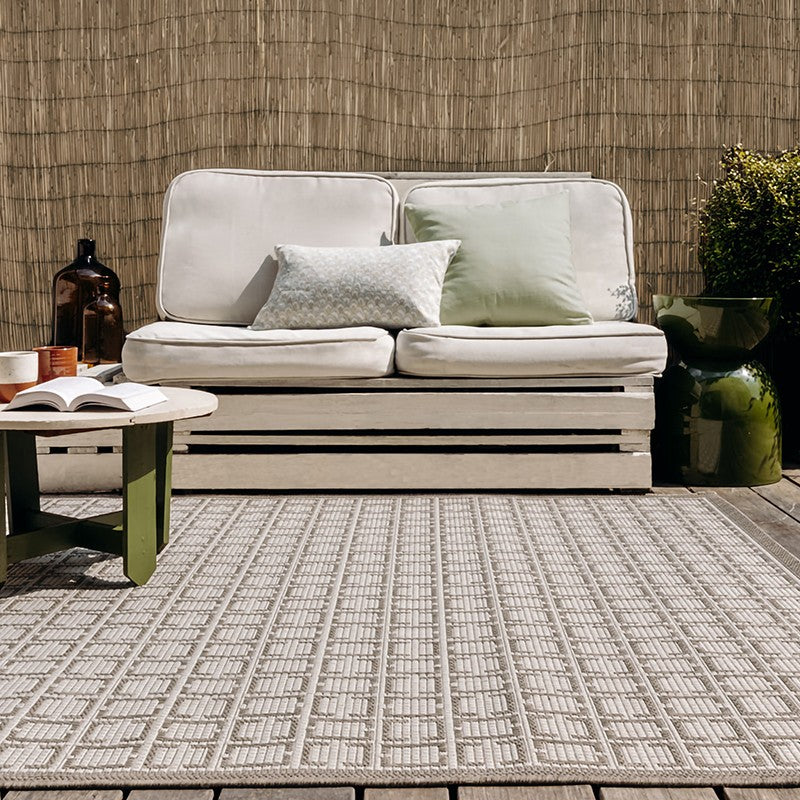 Tapis extérieur beige effet cannage