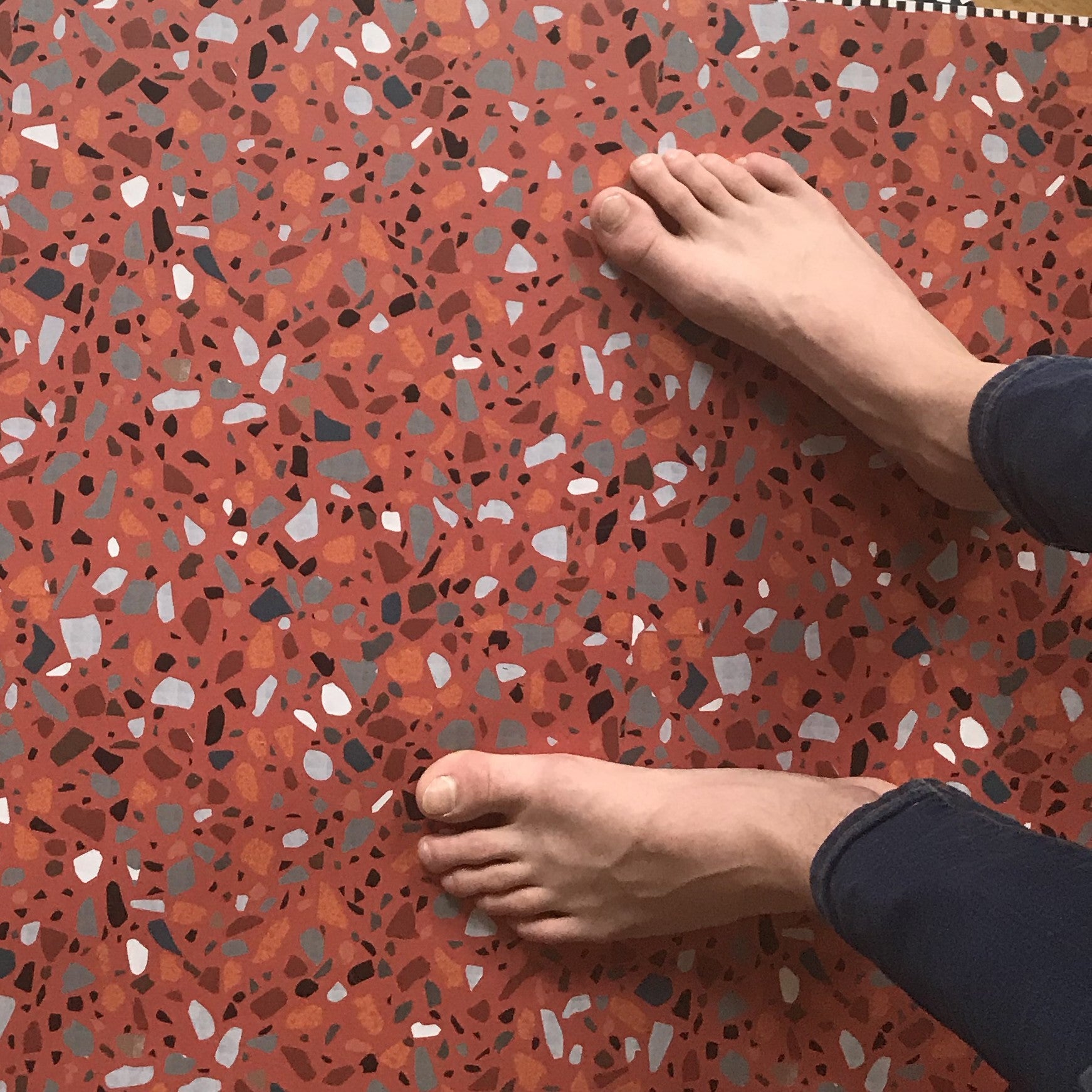 Tapis vinyle Terrazzo rouge