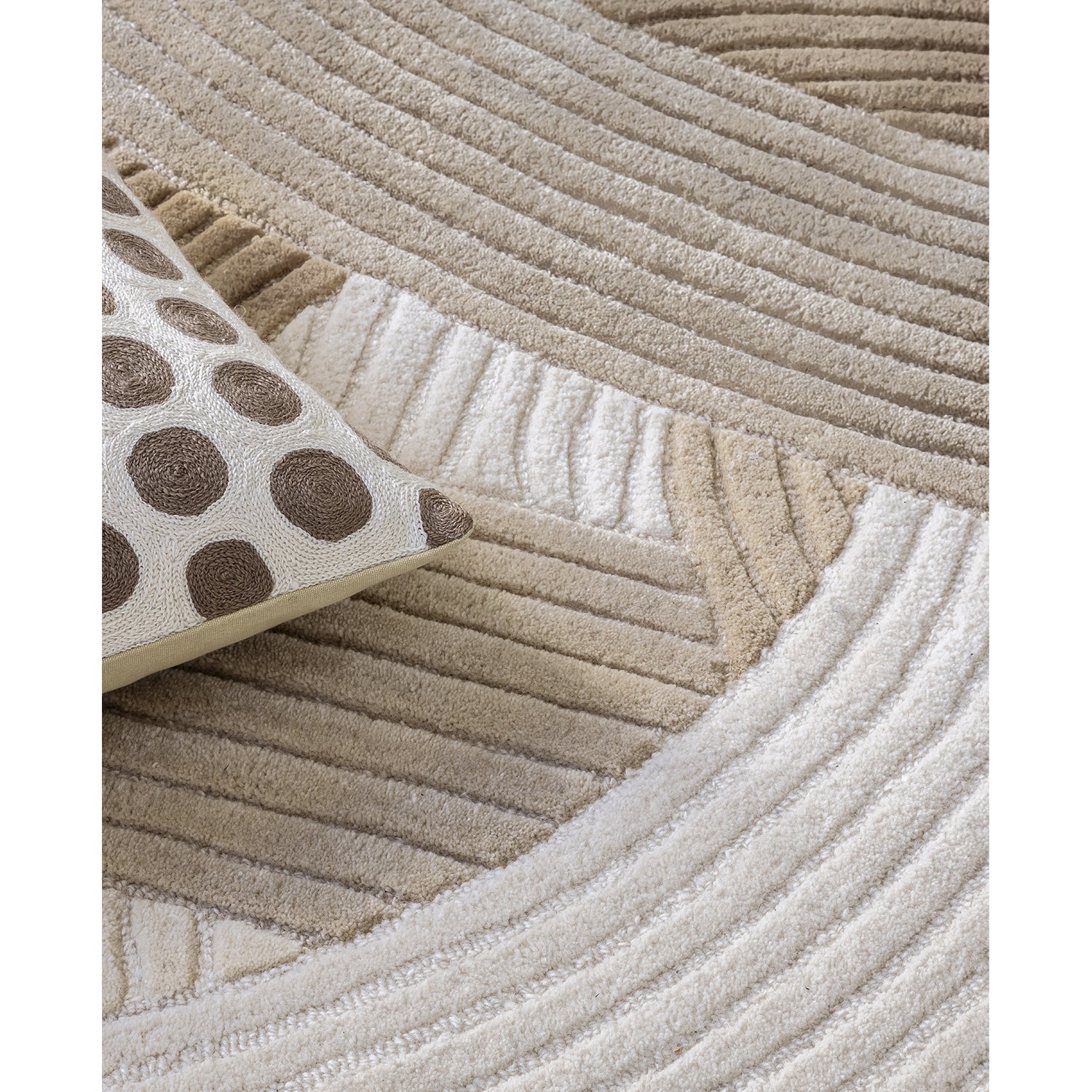 Zoom texture tapis en laine beige