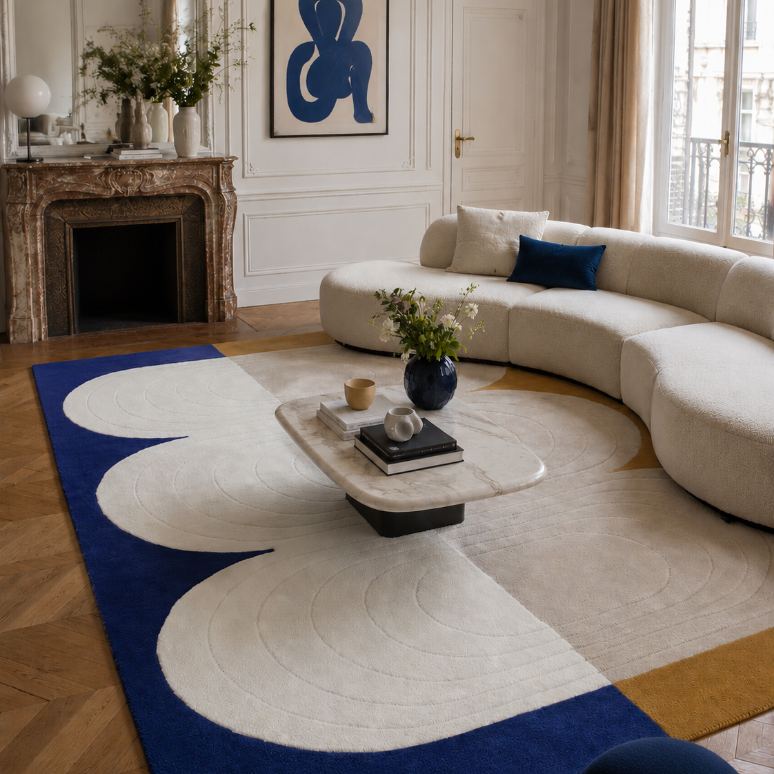tapis de salon bleu électrique et moutarde